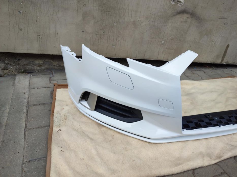 Zderzak przedni przód Audi A3 8V lift fl sedan 8V5.807.437P LC9A