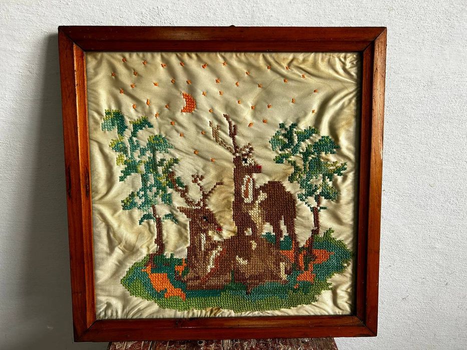 Картина стародавня вишита