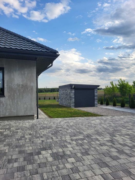 Dom z działką 1325 m2 w pięknej okolicy.