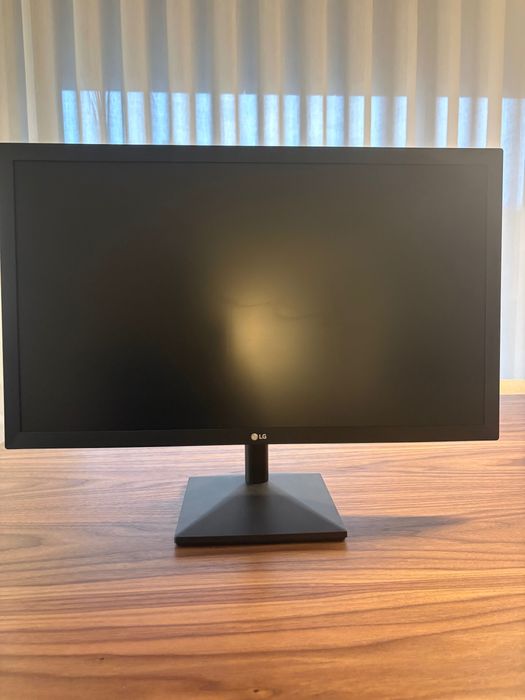Monitor Gaming LG 24" (75Hz / 1ms) – Impecável