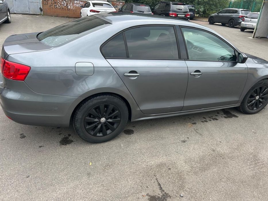 автомобіль легковий