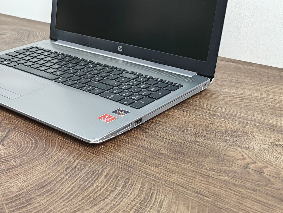 HP 255 G7 / Ryzen 3 2200U / 8GB / 256GB SSD / FHD / Win 11 Home