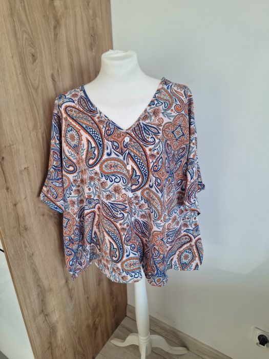 Nowa koszulka w orientalny stylu rozmiar L/40