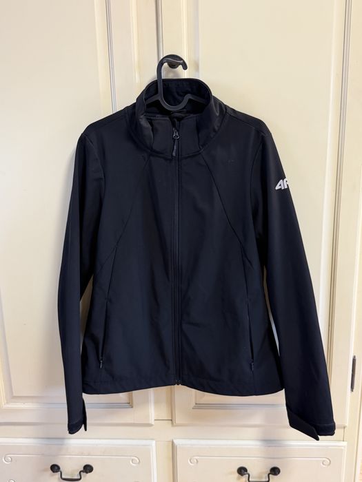 Softshell 4F czarny