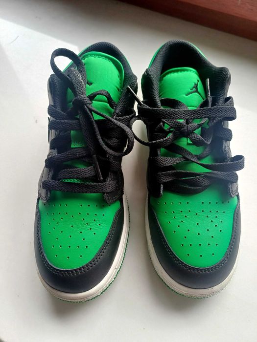 Buty chłopięce Air Jordan Nike roz. 35,5. Nowe.