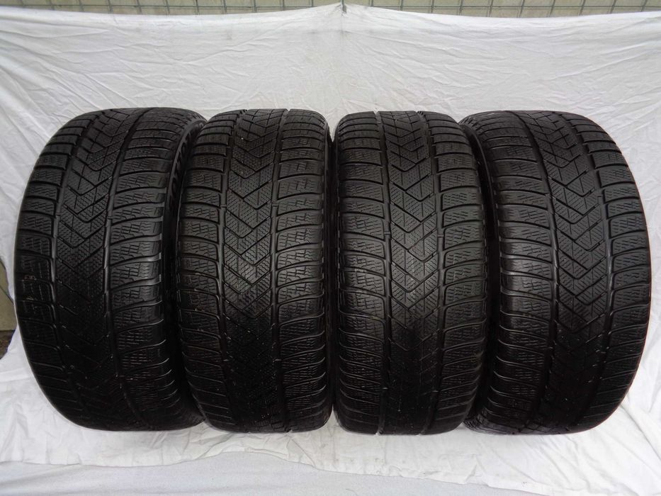 Opony zimowe PIRELLI WINTER SOTTOZERO 3 235/40 R19 96V (2x7 i 2x6,5mm)