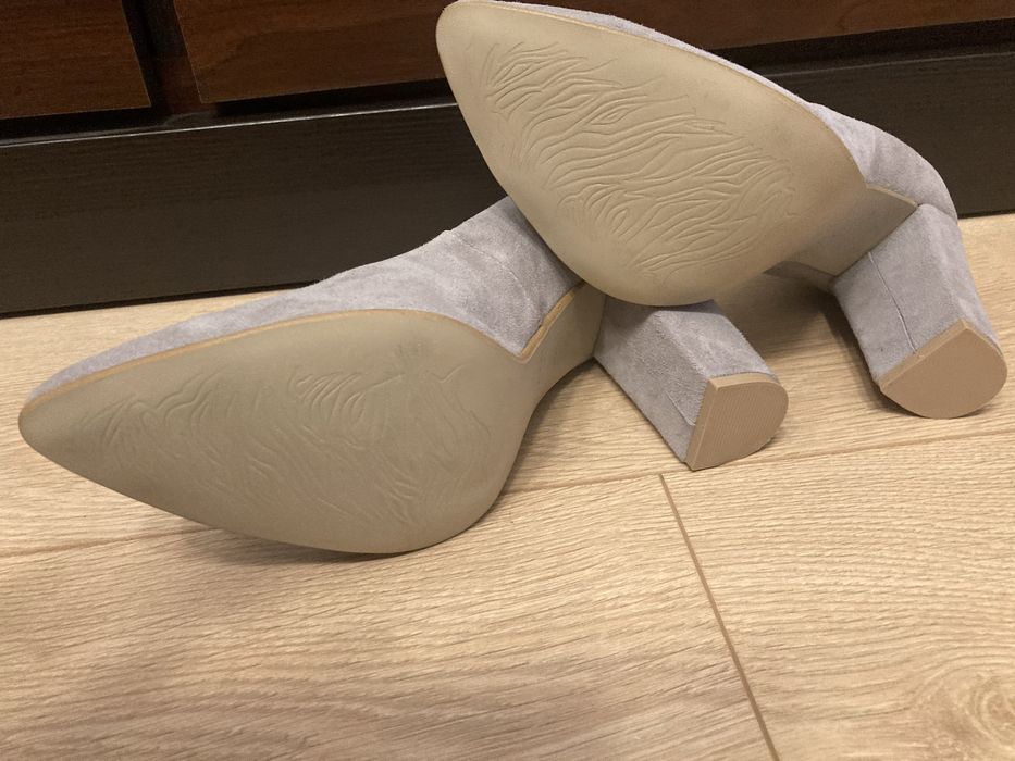 Nowe czułenka Noe Vision Cami skóra welur rozm 40 szare