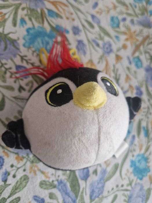 Mały dzięcioł maskotka z biedronki