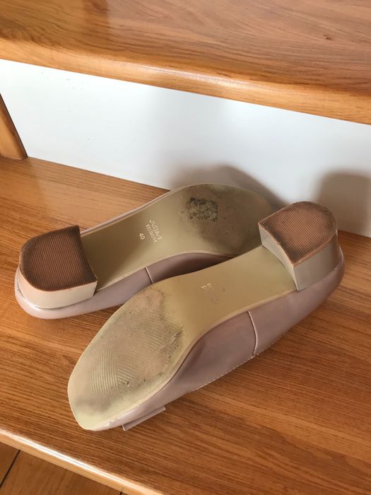 Buty lakierki. Na pomoc kotom bezdomnym.