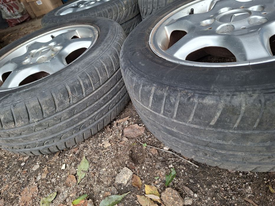 Jantes Mercedes com pneus