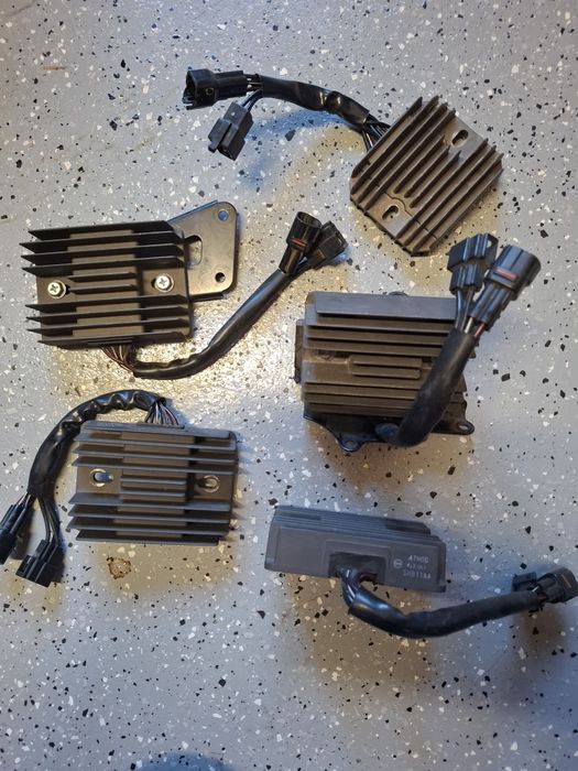 Suzuki SV DL GSXF GSF GSXR sfv gladius 600 650 750 1000 1250 regulator napięcia