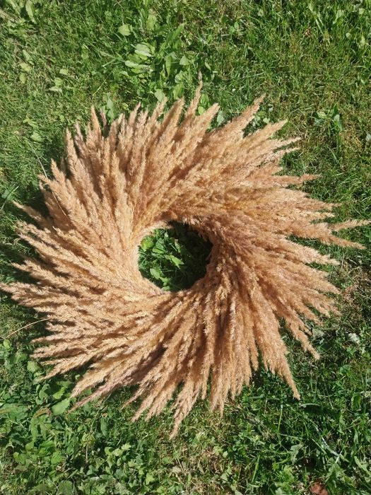 Wianek na drzwi w stylu boho z trawy naturalnej