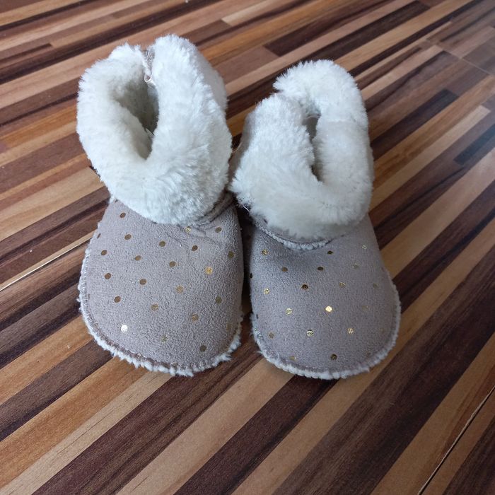 Buciki niemowlęce hm