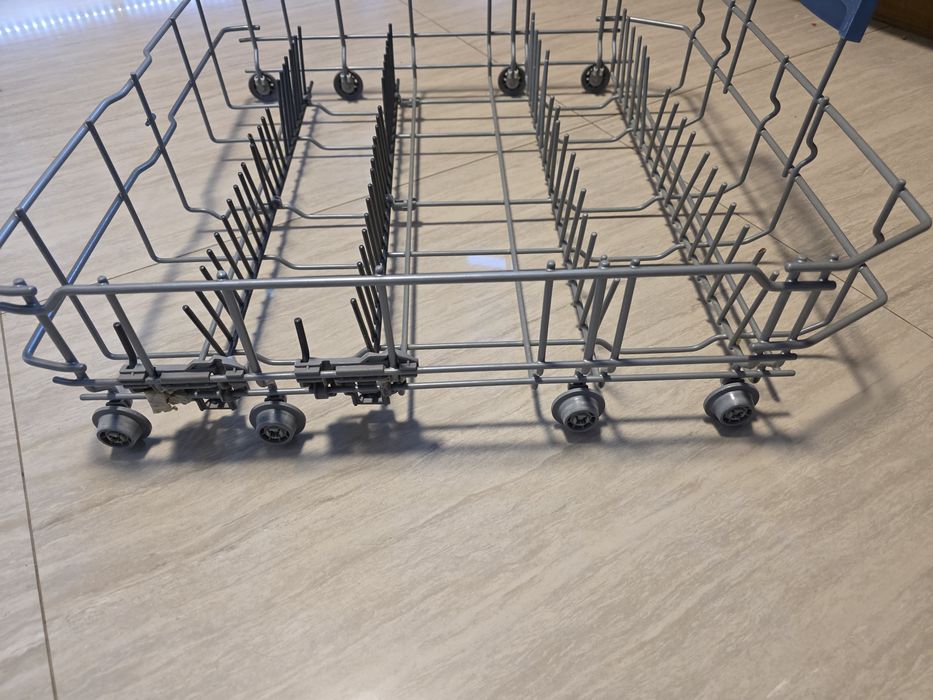 Oba Kosze do zmywarki bosh serii 5 do zabudowy 60 cm