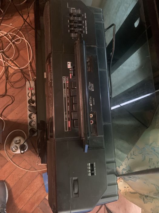 Магнітофон вінтажний SHARP