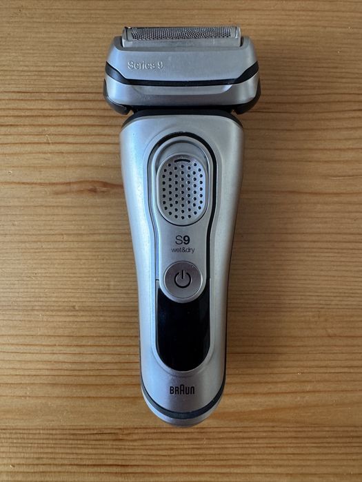 Máquina de Barbear Braun Series 9 9390CC wet&dry