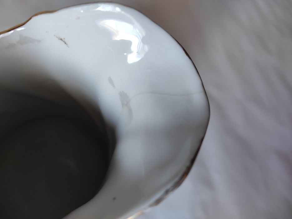 Сахарница , молочник.