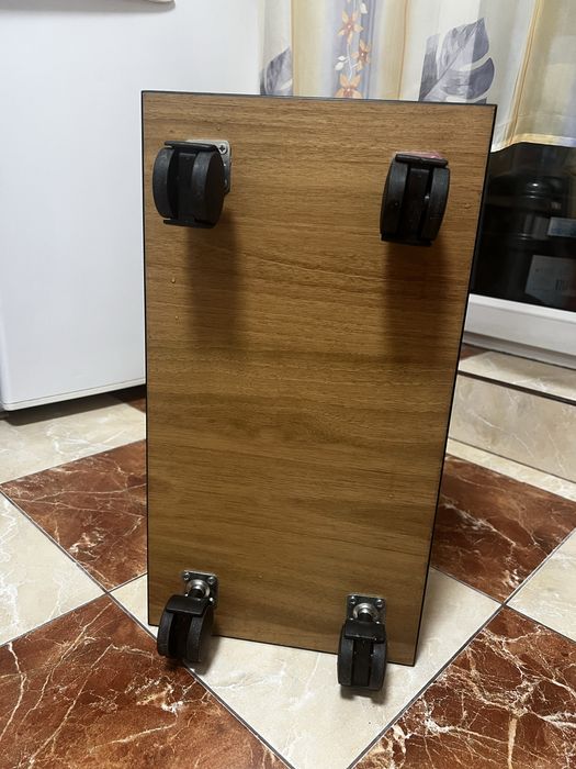 Підставка на колесах під системний блок