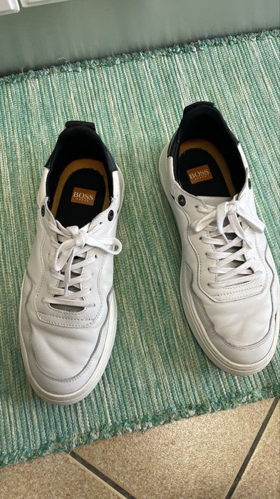 Sapatilhas BOSS com uso normal.