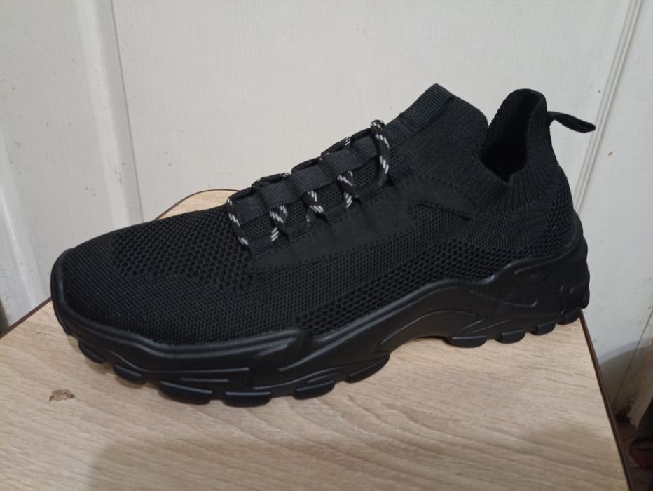 Кросовки 26.5 см