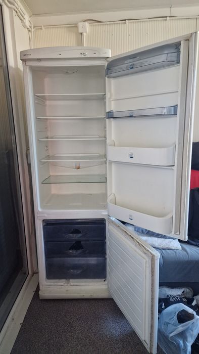 Oddam uszkodzoną lodówkę Amica