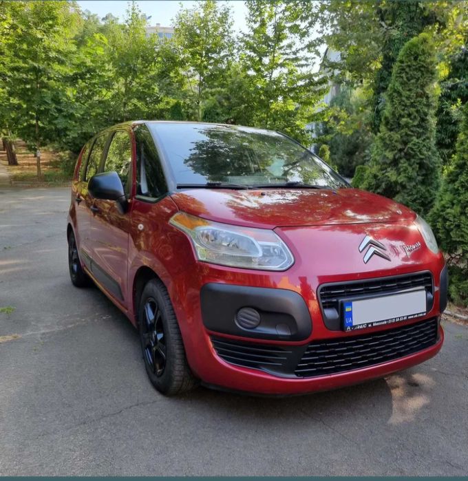 Citroen C3 Picasso 2011 рік (1,4)