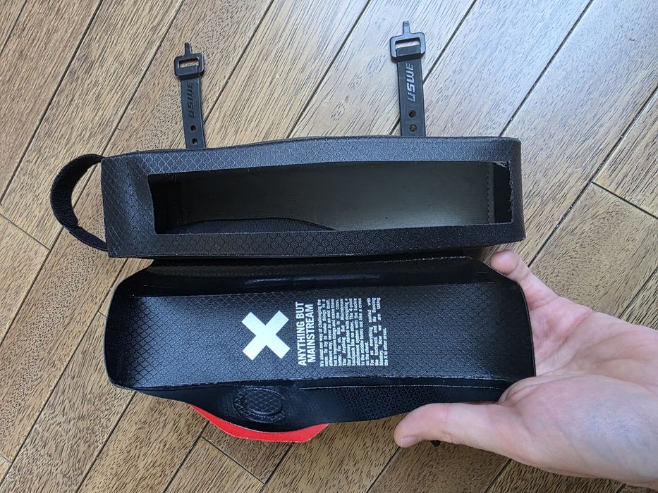 Torba na ramę USWE Top Tube Bag Magnetic