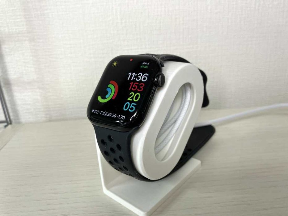 Stojak na Apple Watch