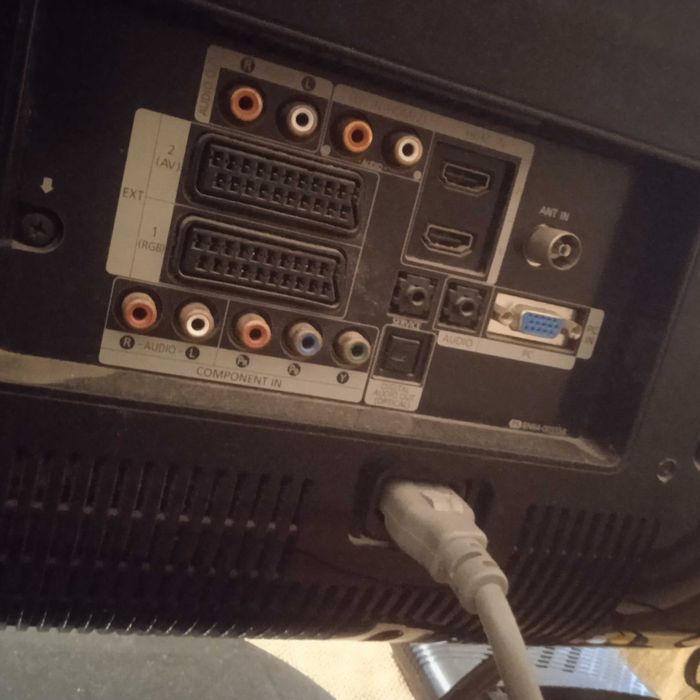 Телевизор Самсунг 37 дюймов