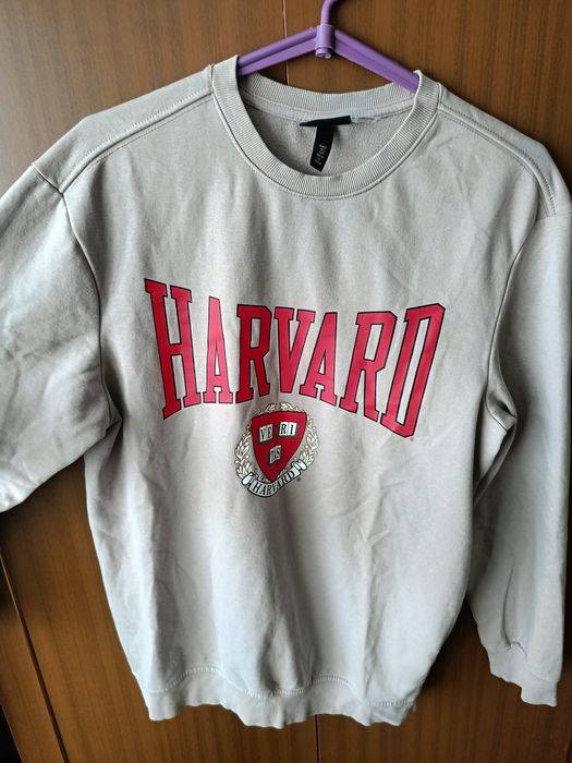 Світшот H&M Harvard (Regular Fit) — Стиль та Комфорт
