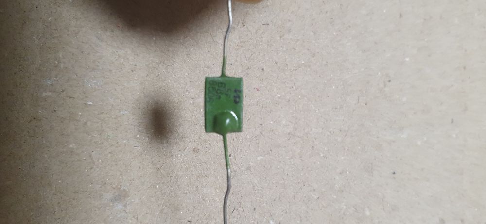 Конденсатори  каемки КМ