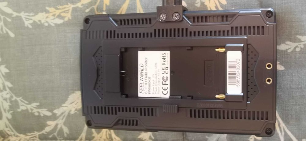 Oportunidade Monitor Feelworld FW568 (V3) + Brinde Cabo HDMI e Bateria