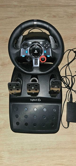 Volante + Pedais Game – Logitech G29 Driving Force (PS5 / PS4 / PC)