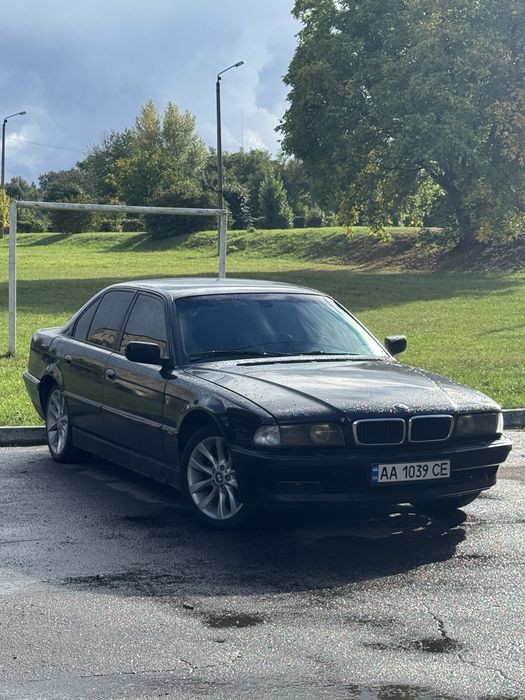 продам bmw e38 бензин