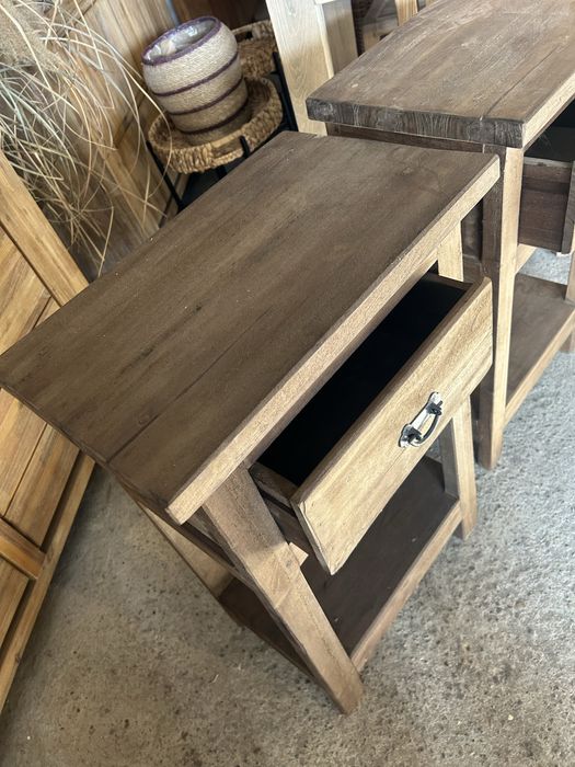 stolik nocny szafka drewniana rustykalna farmhouse