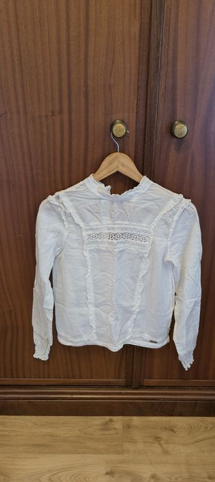 Camisa branca abertura atrás