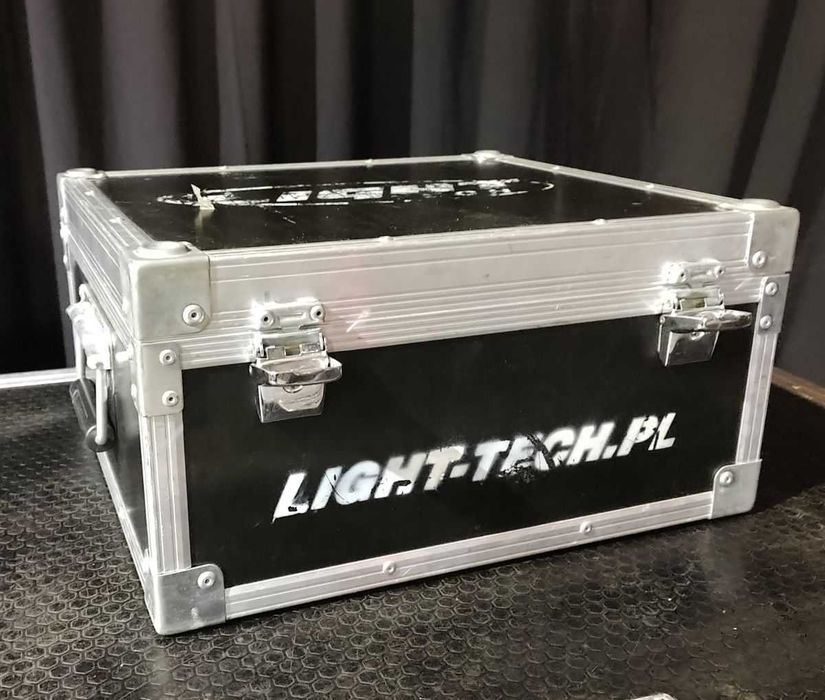 0Laserworld CS-2000 RGB 2000mW RGB Laser(czerwony, zielony, niebieski)