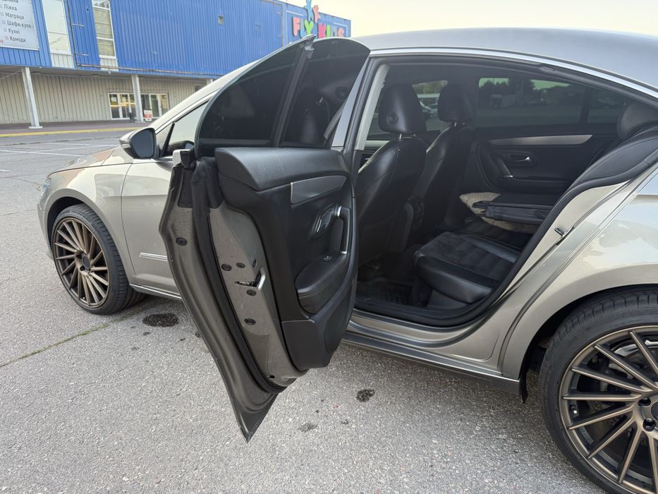Volkswagen  Passat cc 2011 года 1.8 tsi