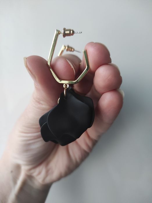 Kolczyki akrylowe czarne