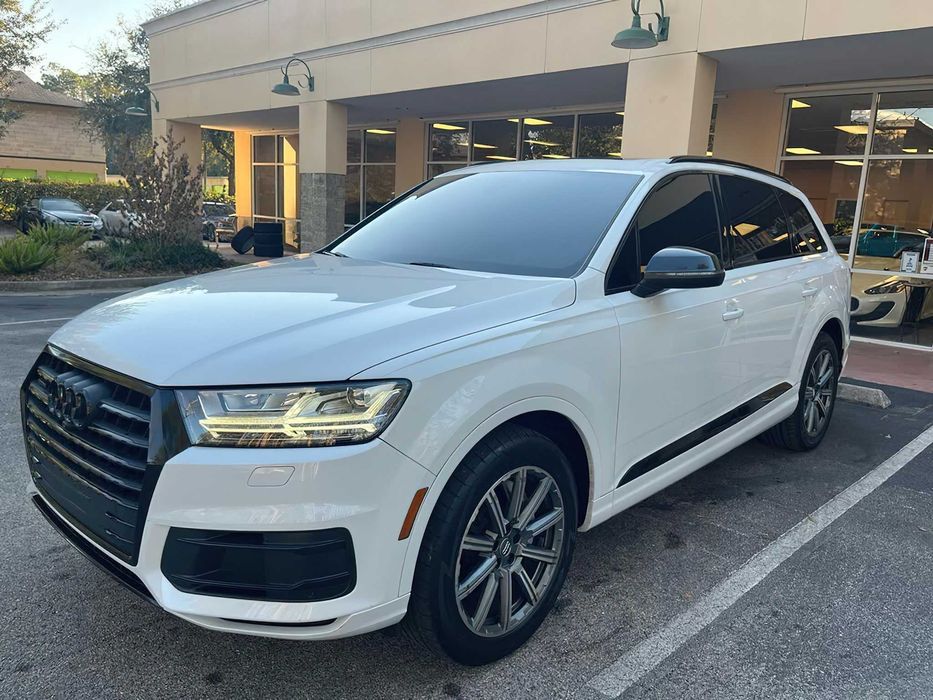 Audi Q7      2019
