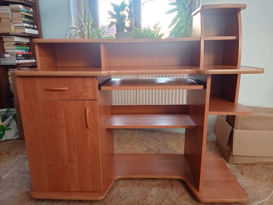 Funkcjonalne biurko do nauki i do pracy!!