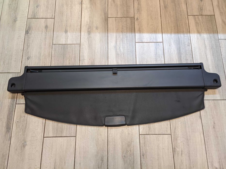 Шторка багажника Toyota Avensis Т250 универсал