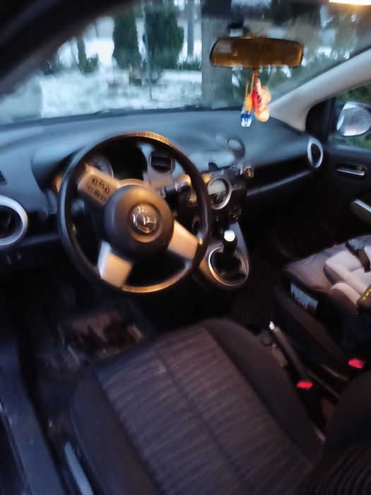 Mazda 2 1.3 2009r