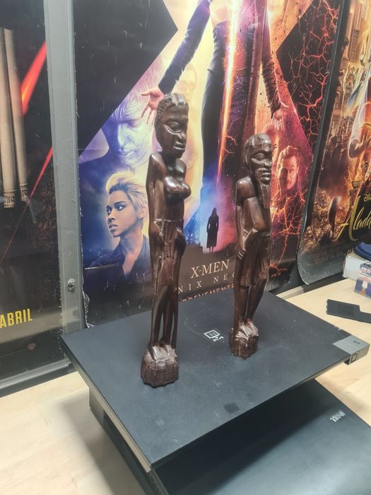 Estatuas de madeira africana