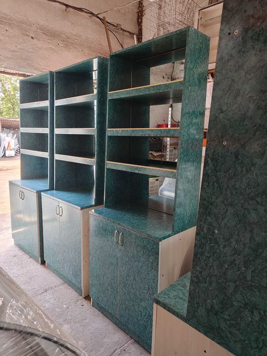 Торгові вітрини ДСП б у, стелажі торгові дсп б в, вітрина прилавок б в