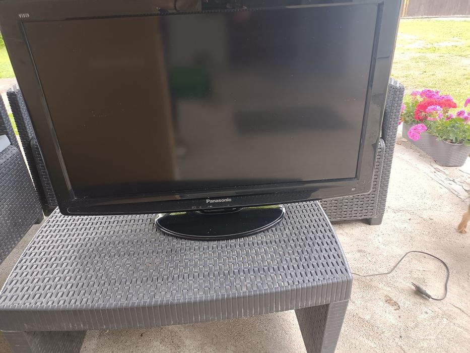 Panasonic 32" TX-L32C2EA