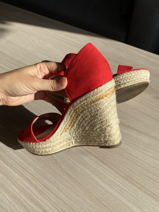 Czerwone koturny sandały na koturnie 36 Deezee