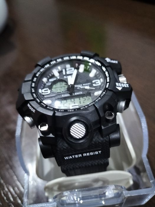 Relógio Louis  Valentino  tipo g-shock
