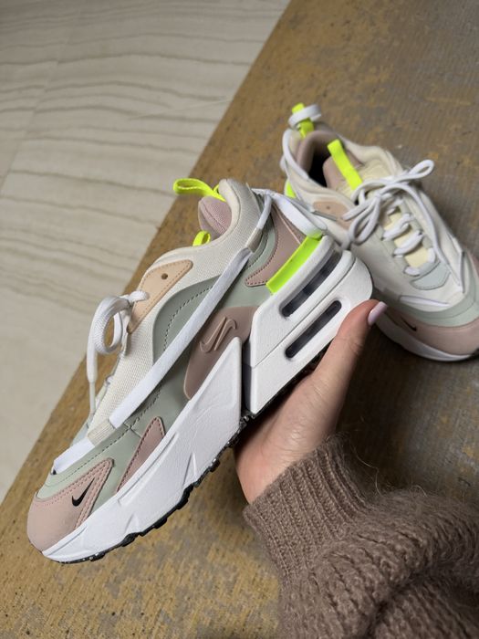 Nike Air Max Furyosa жіночі кросівки