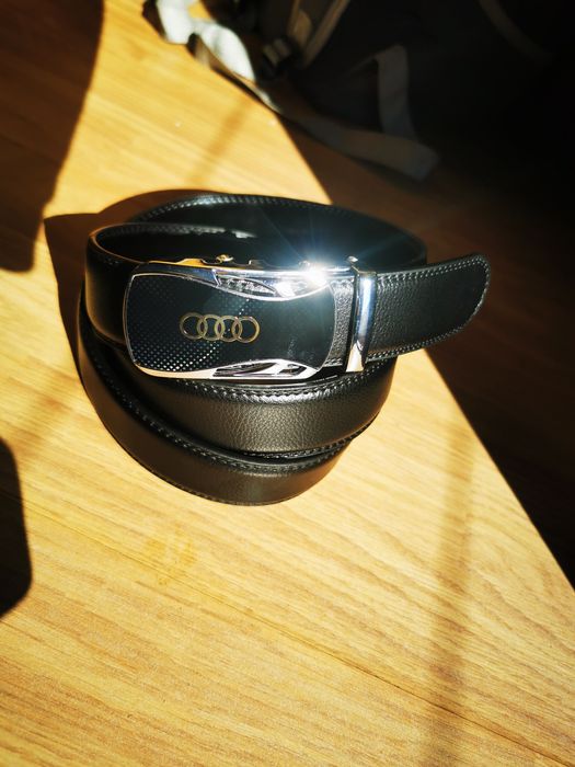 Cinto Audi e outras marcas